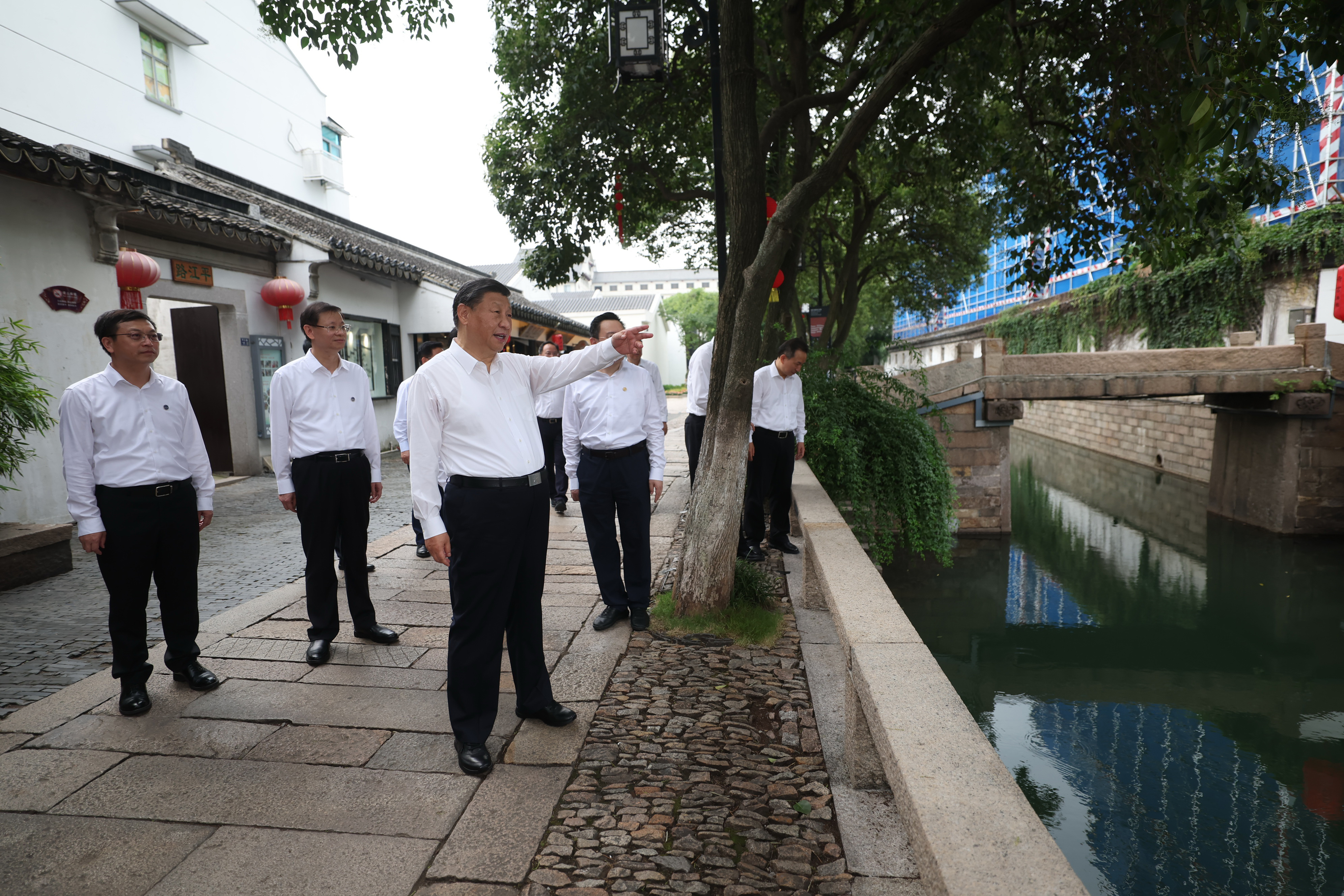 2023年7月6日，習近平在蘇州平江歷史文化街區(qū)考察。